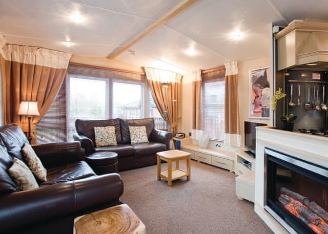 Classic Holiday Home Hot Tub 6 - Finlake Resort & Spa, Chudleigh, Newton Abbot