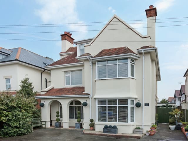 Delightful Edwardian holiday property | Stourcliffe House, Bournemouth