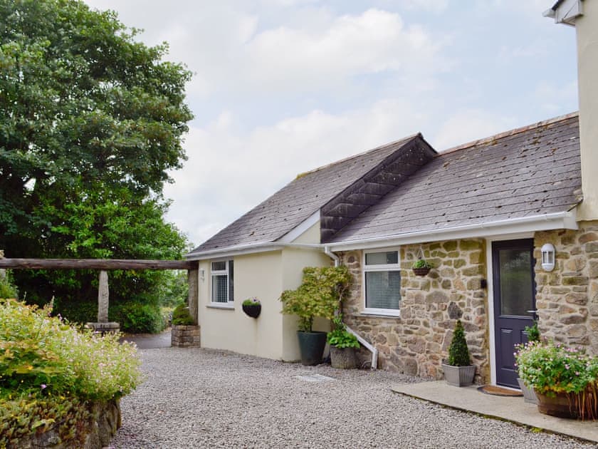 Mount Pleasant Cottages Barn End (ref B6455) in Mount, near Bodmin