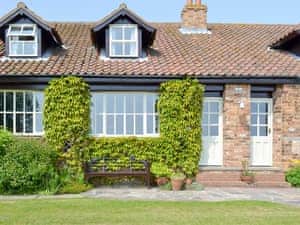 Attractive cottage | Rose Cottage - Barmoor Farm Cottages, Scalby, near Scarborough