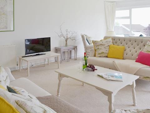 Spacious living area with sumptuous sofas | Tamar Ten, St Ann&rsquo;s Chapel, near Callington