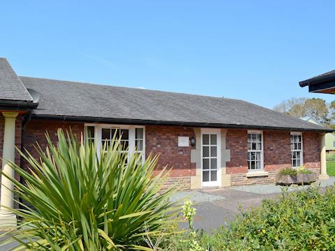 Exterior | Jasmine - Netley Hall, Dorrington, near Shrewsbury