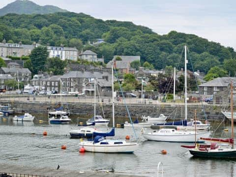 Lovely harbour views | Harbour View, Porthmadog