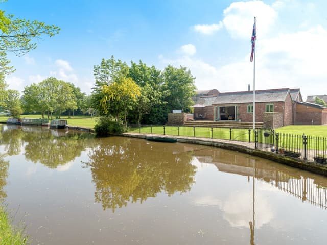 Beautiful property, with stunning location | Canal View, Tetchill, near Ellesmere