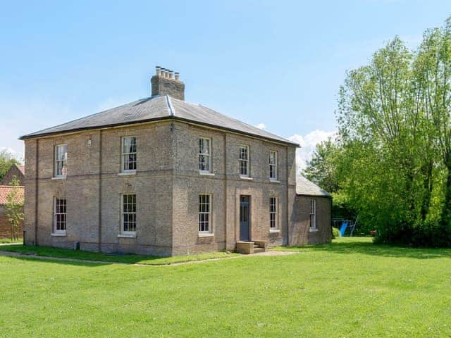 Grand exterior | Tilney Hall, Kings Lynn