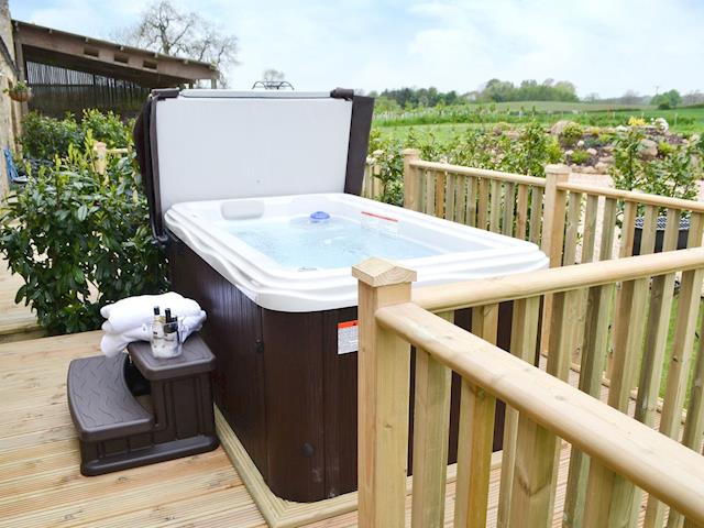 Fantastic hot tub | , 