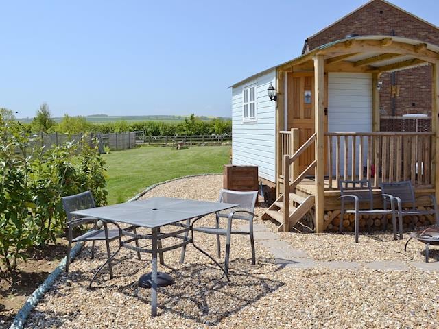 Quirky holiday home with access to lawned garden | The Blue Texel - West Hale Shepherd&rsquo;s Huts, Burton Fleming, near Filey