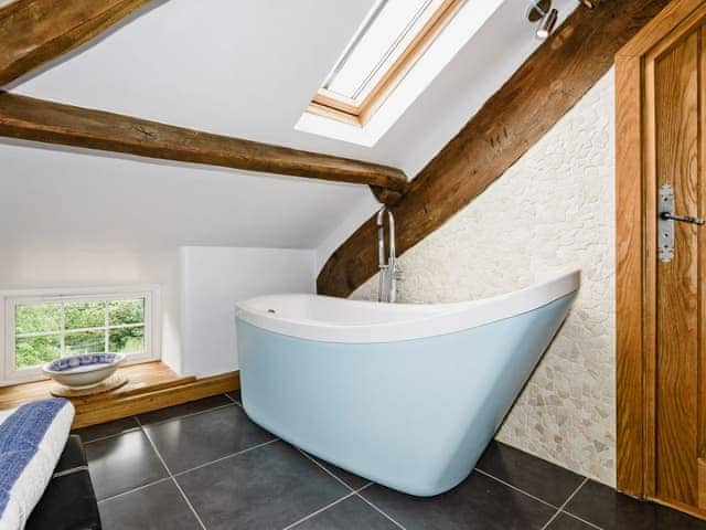 Delightful en-suite with slipper bath | The Old Mill, Great Strickland near Penrith