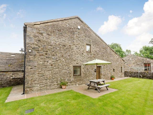 Garden | Grisedale Barn, Threshfield, near Grassington