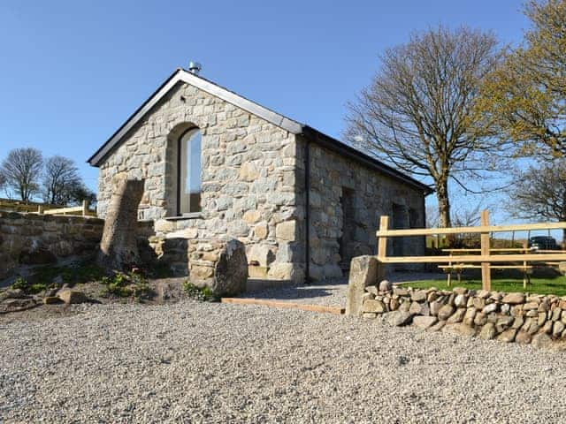 Lovely detached barn conversion | The Granary - Tyddyn Iolyn, near Criccieth