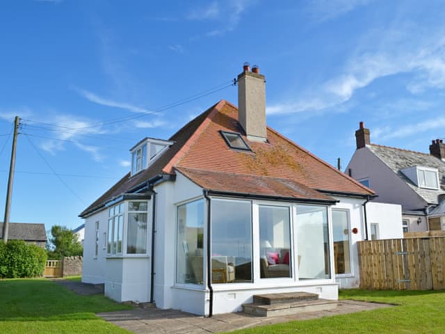 Lovely detached coastal property | Wayside, Beadnell