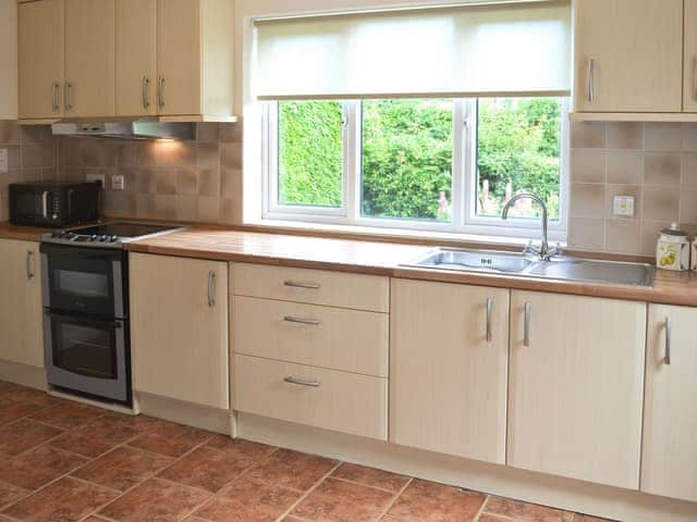 Well equipped kitchen | Watermeadow, Elsing, near Dereham