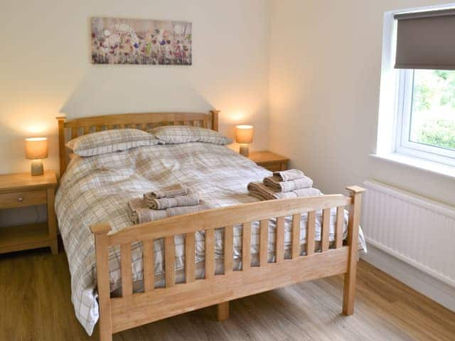 Comfortable double bedroom | Watermeadow, Elsing, near Dereham