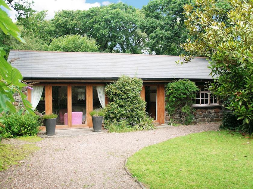 Charming cottage in own garden | Oak Tree Cottage - Grove Cottages, Instow, near Barnstaple