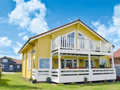 Scandinavian designed, detached lodge | Pine View, Fritton, near Great Yarmouth