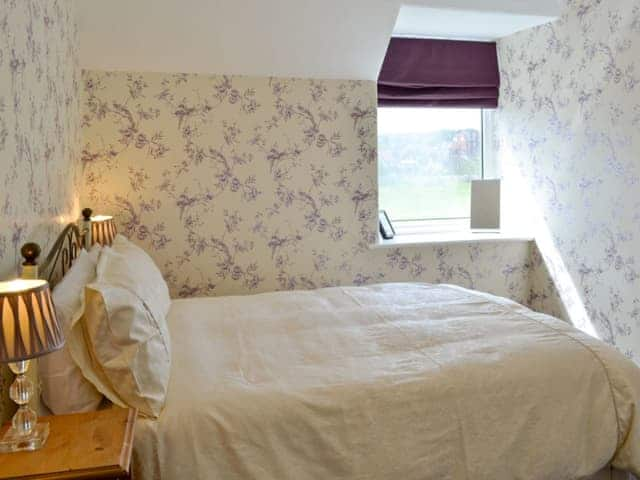 Cosy double bedroom | South Cliff Sands II, Scarborough