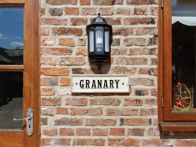 Attractive holiday property | The Granary - Meals Farm Cottages, North Somercotes, Mabelthorpe