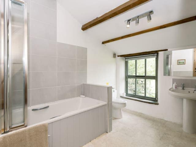 Well presented bathroom | Cowdber Barn, Burrow, Kirkby Lonsdale