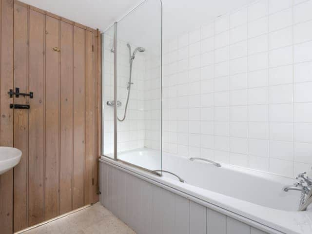 Bathroom | Cowdber Barn, Burrow, Kirkby Lonsdale