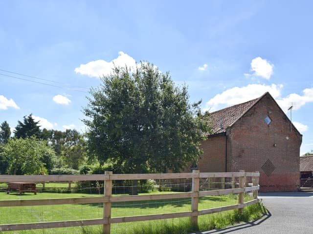 Exterior and garden area | Red Barn Cottage, Kettleburgh, near Framlingham