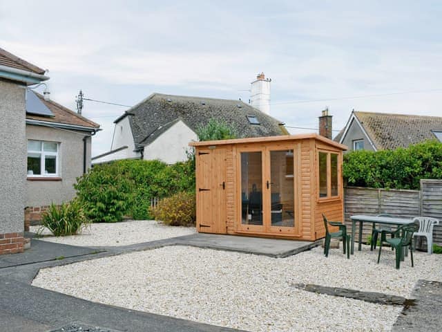 Summer house in enclosed garden | Ziggy&rsquo;s Retreat, Seahouses