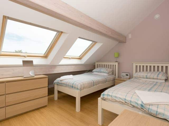 Upper floor twin bedroom | Silver Dawn, Horning, near Wroxham