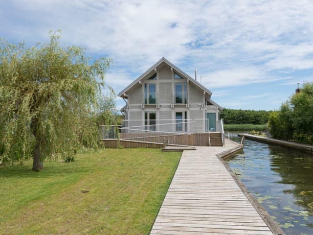 Rear garden | Silver Dawn, Horning, near Wroxham