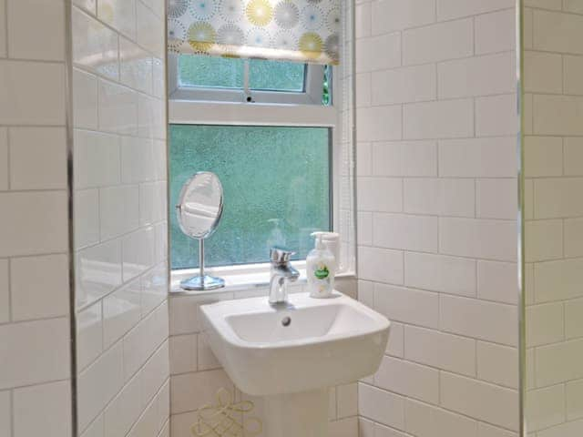 Shower room | Jessamy Cottage, Bowness-on-Windermere