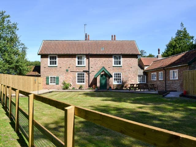 Exterior and garden | The Garden Cottage - Thorpe Hall Cottages, Rudston, near Bridlington