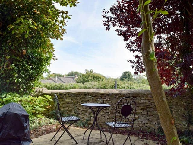 Peaceful sitting out area | The Dovecote, Thrupp, Kidlington