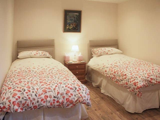 Lovely twin bedded room | Peggy&rsquo;s Barn, Mallerstang, near Kirkby Stephen