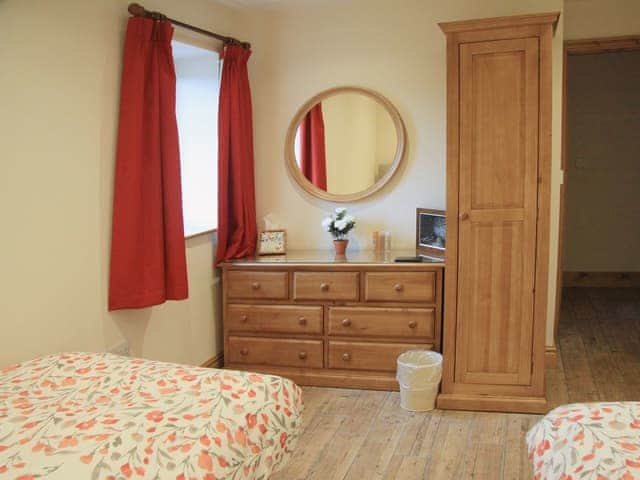 Roomy twin bedroom | Peggy&rsquo;s Barn, Mallerstang, near Kirkby Stephen