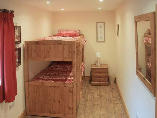 Bunk bedroom ideal for children | Peggy&rsquo;s Barn, Mallerstang, near Kirkby Stephen