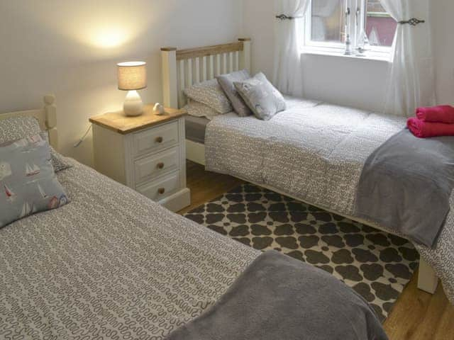 Cosy twin bedroom | Number 7, Whitby