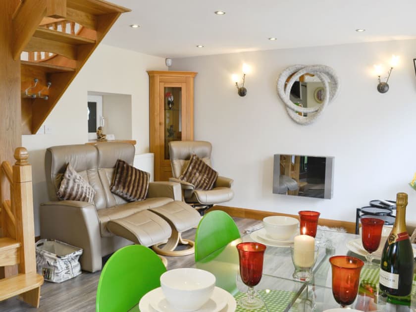 Stylish open plan living/dining room/kitchen | Lily Vale Cottage, Pontarddulais, near Llanelli