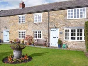Lovely holiday home &ndash; on the right of this image | , 