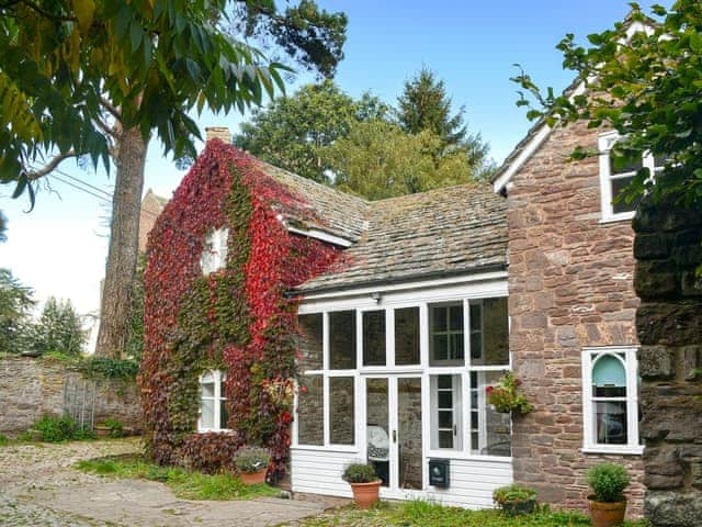 Fantastic, detached, Grade II listed property in Autumn | Coach House, Abbey Dore, near Ewyas Harold