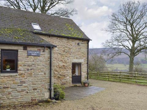 Attractive rural holiday home | Ladycroft Barn, Thornhill, Hope Valley