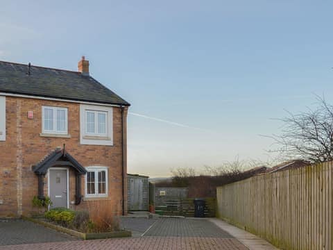 Charming end of terrace property in a secluded cul-de-sac | Puffin Place, Beadnell, near Seahouses