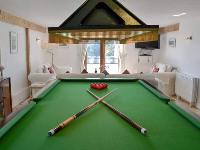 Fantastic snooker table | Saunders Oast Barn, Guestling, near Hastings