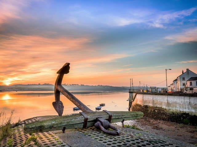 Appledore Anchor | Shoreline, Appledore