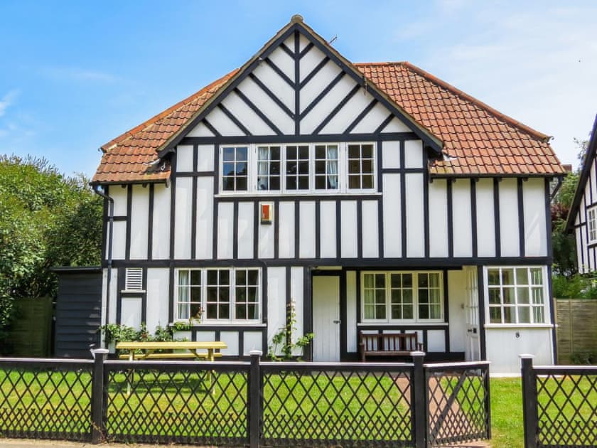 Whinlands In Thorpeness Near Aldeburgh Suffolk Book Online