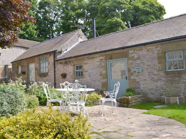 Charming holiday home | Slipper Lo, Over Haddon, near Bakewell