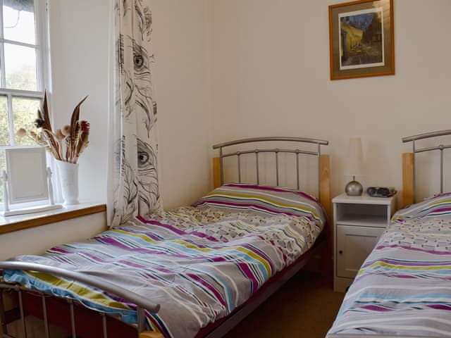 Cosy twin bedroom | Howarth Cottage, Troutbeck Bridge