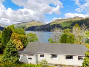 Wonderful holiday home overlooking  Loch Goil  | Feaugh Cottage, Lochgoilhead, near Inverary