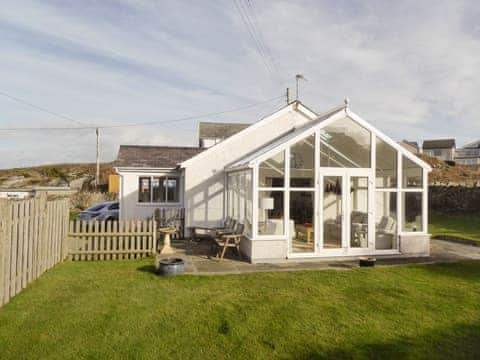 Attractive holiday home | Craigneish Bungalow, Trearddur Bay, near Holyhead