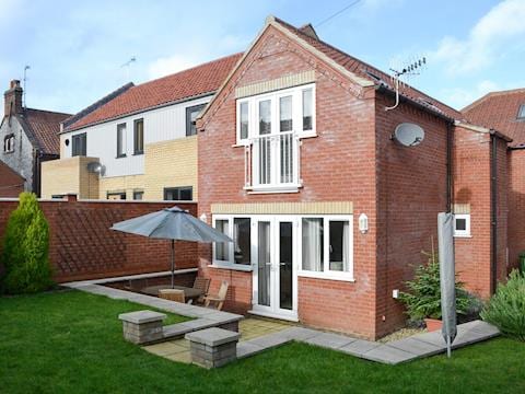 Lovely detached holiday home | Old Dairy Court, Sheringham