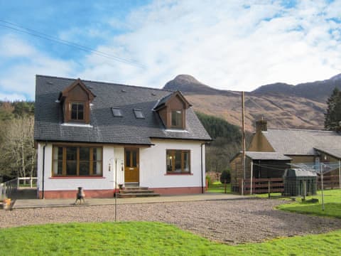 Charming holiday home in a fantastic setting | Taigh Seonaig, Glencoe, near Fort William