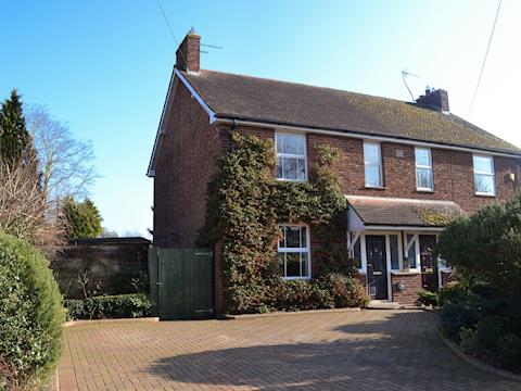 Lovely semi-detached holiday home | Pam&rsquo;s Plaice, Offord D&rsquo;Arcy, near Godmanchester