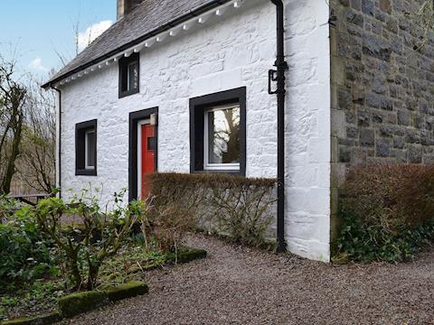 Traditional whitewashed stone cottage | Craig Lora, Dalmally, near Oban